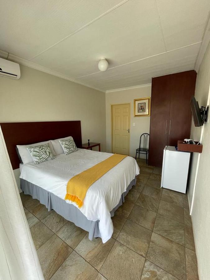 Khutsong Guests House Hotel Burgersfort Exterior photo