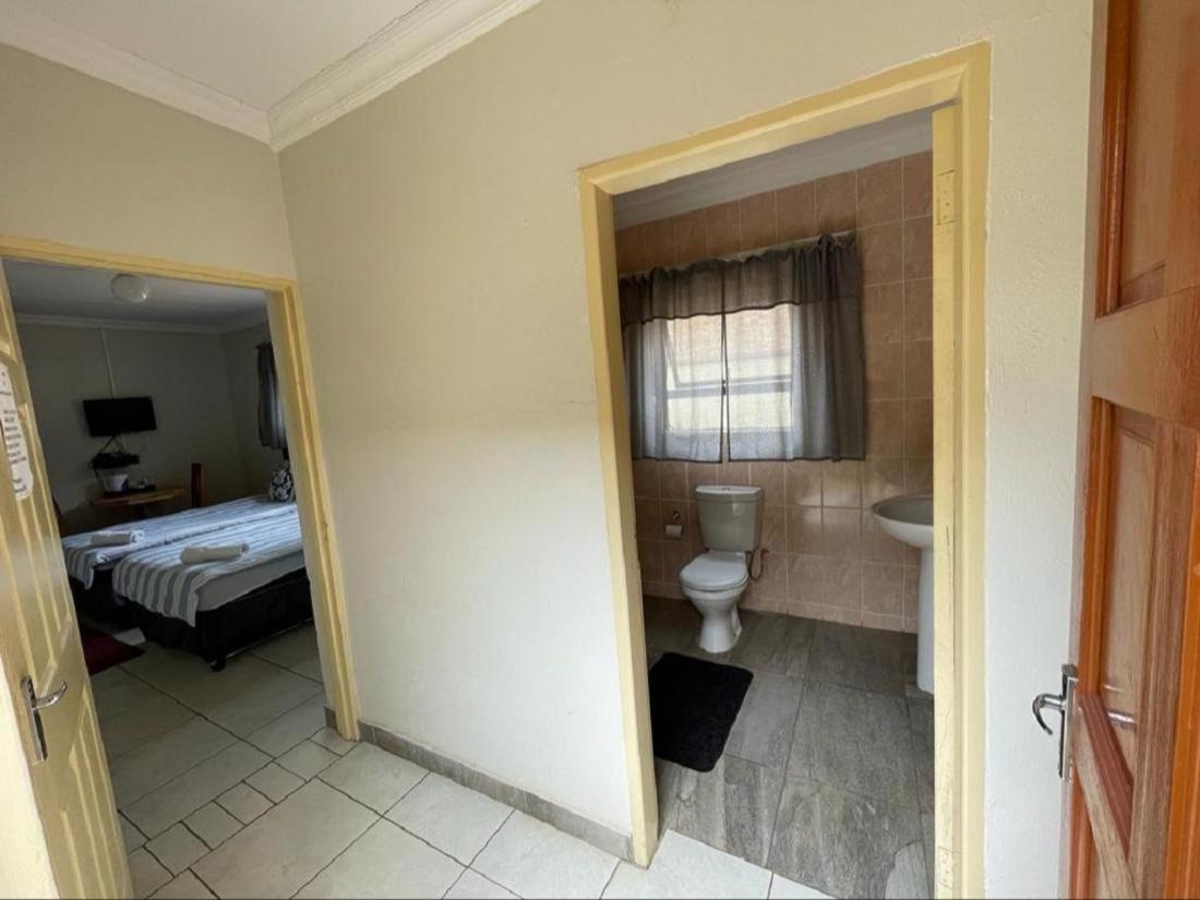 Khutsong Guests House Hotel Burgersfort Exterior photo